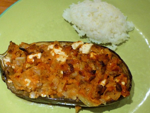 Aubergine farcies à la crétoisse